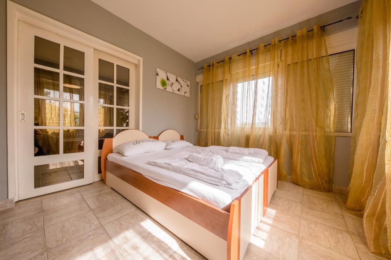 Apartmani Ana & Milo Lopar Exterior photo